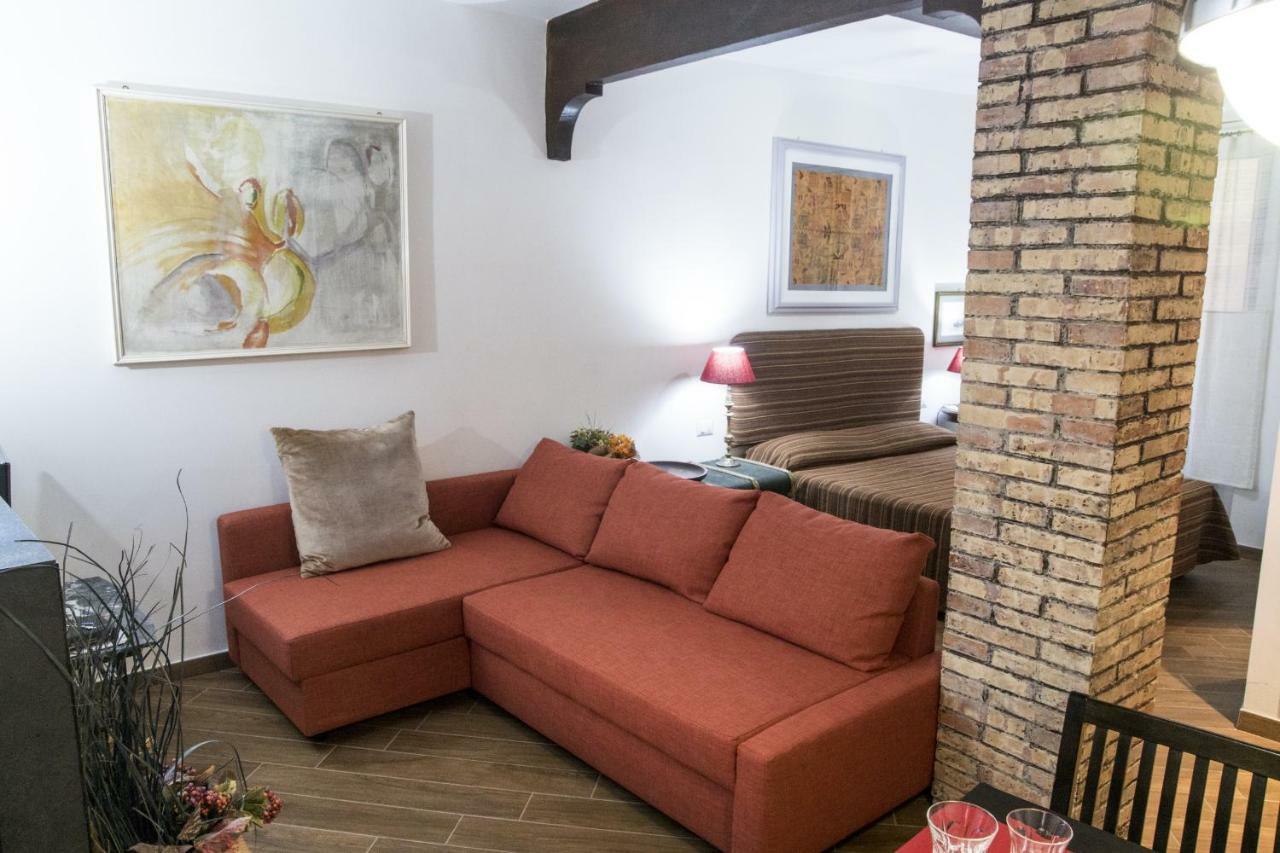 Campo De' Fiori Apartment Рим Экстерьер фото